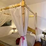 La Maison Des Templiers ~ Ostal Medieval ~ Logis Enchantes アパート *