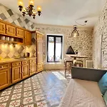 La Maison Des Templiers ~ Ostal Médiéval ~ Logis Enchantés