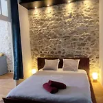 La Maison Des Templiers ~ Ostal Medieval ~ Logis Enchantes דירה *