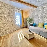 La Maison Des Templiers ~ Ostal Medieval ~ Logis Enchantes アパート カルカソンヌ