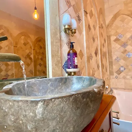 Apartament La Maison Des Templiers ~ Ostal Medieval ~ Logis Enchantes Carcassonne