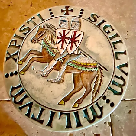 La Maison Des Templiers ~ Ostal Medieval ~ Logis Enchantes