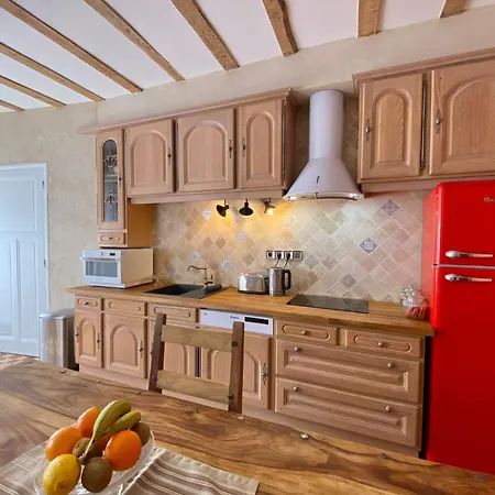 Apartament La Maison Des Templiers ~ Ostal Medieval ~ Logis Enchantes