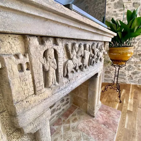 La Maison Des Templiers ~ Ostal Medieval ~ Logis Enchantes דירה *