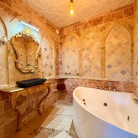 La Maison Des Templiers ~ Ostal Medieval ~ Logis Enchantes * Carcassonne