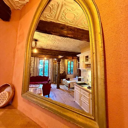 Apartament La Maison Des Templiers ~ Ostal Medieval ~ Logis Enchantes *