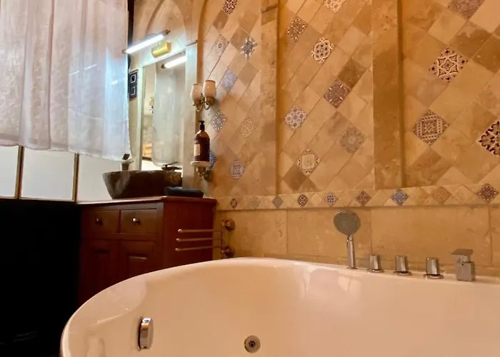 شقة La Maison Des Templiers ~ Ostal Medieval ~ Logis Enchantes قرقشونه