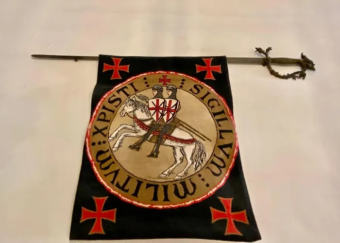 La Maison Des Templiers ~ Ostal Medieval ~ Logis Enchantes *