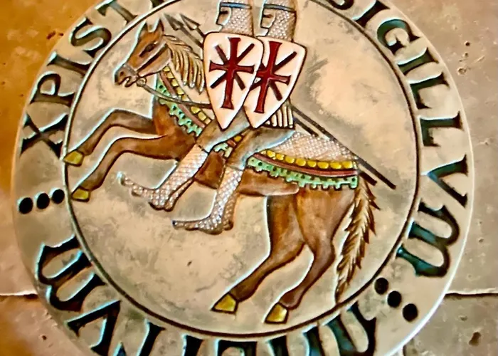 La Maison Des Templiers ~ Ostal Medieval ~ Logis Enchantes