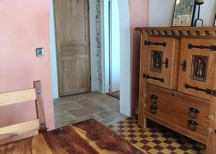 شقة La Maison Des Templiers ~ Ostal Medieval ~ Logis Enchantes قرقشونه