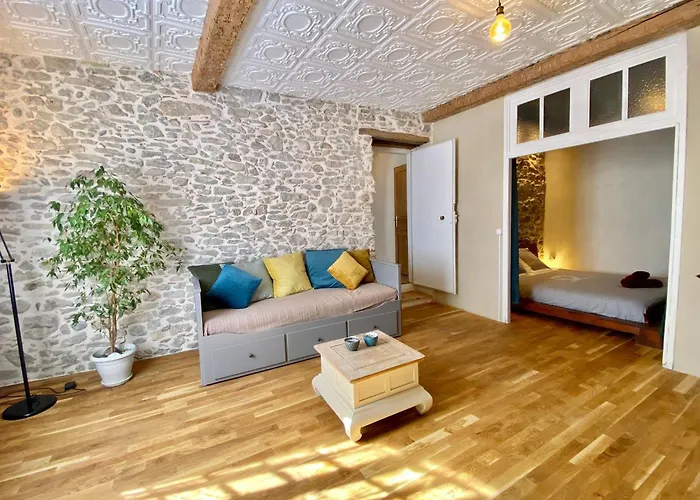 La Maison Des Templiers ~ Ostal Medieval ~ Logis Enchantes * قرقشونه