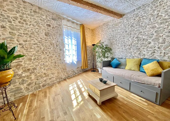 La Maison Des Templiers ~ Ostal Medieval ~ Logis Enchantes شقة قرقشونه