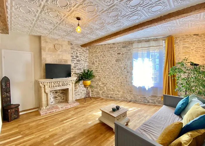 La Maison Des Templiers ~ Ostal Medieval ~ Logis Enchantes * قرقشونه